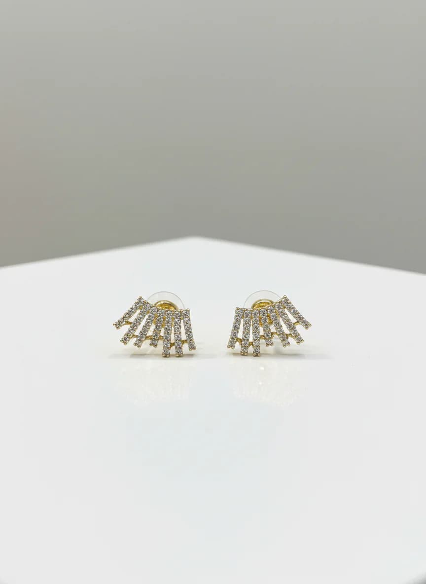 Esra Yavas Altın Rengi Zirkon Taşlı Earcuff Küpe