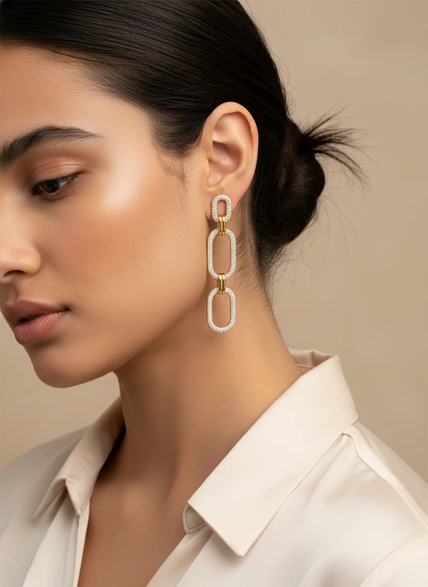 Altın Renk Zirkon Taşlı Uzun Zincir Sallantılı Küpe