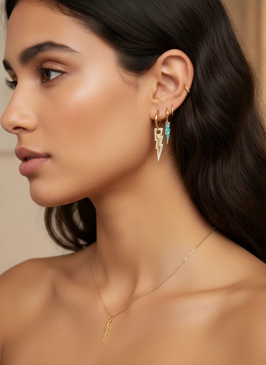 Altın Rengi Şimşek Halkalı Küpe Seti | Mavi & Zirkon Detaylı