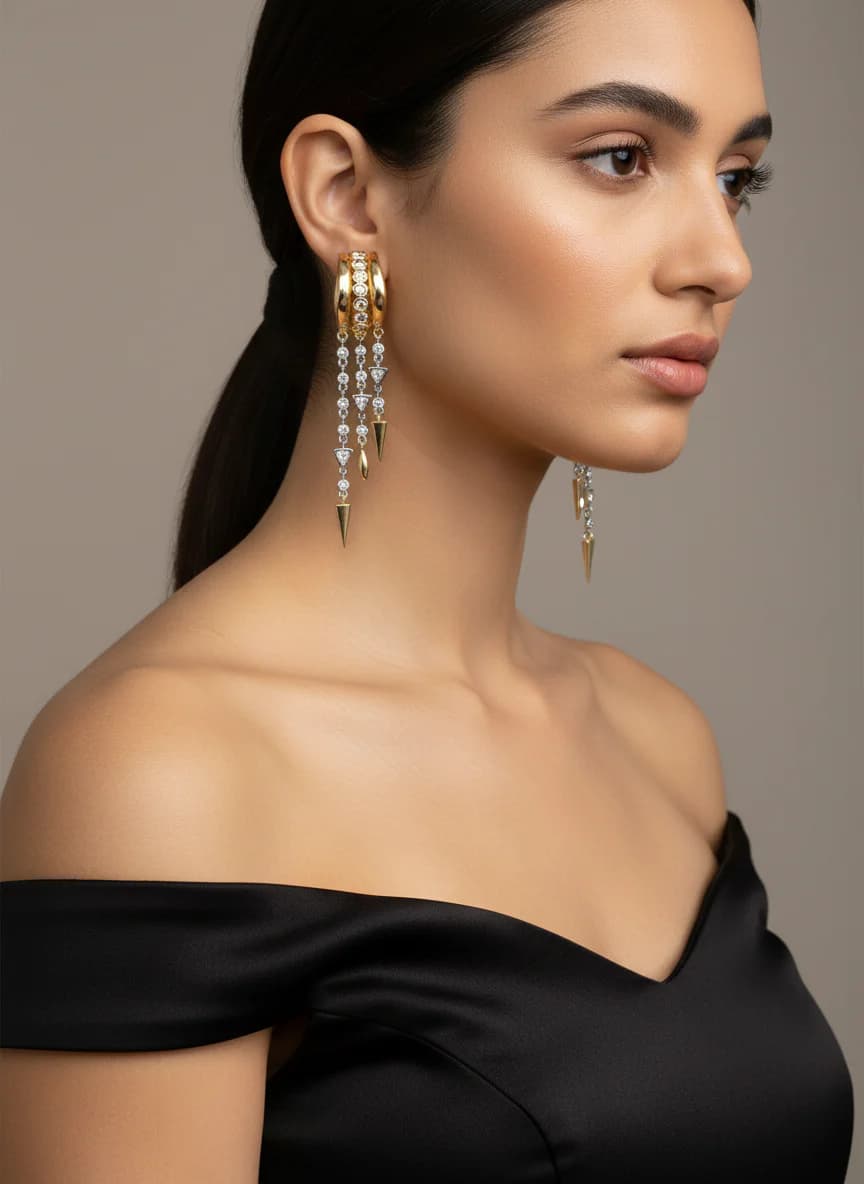 Altın Gümüş Tonlu Zirkon Taşlı Sallantılı Küpe