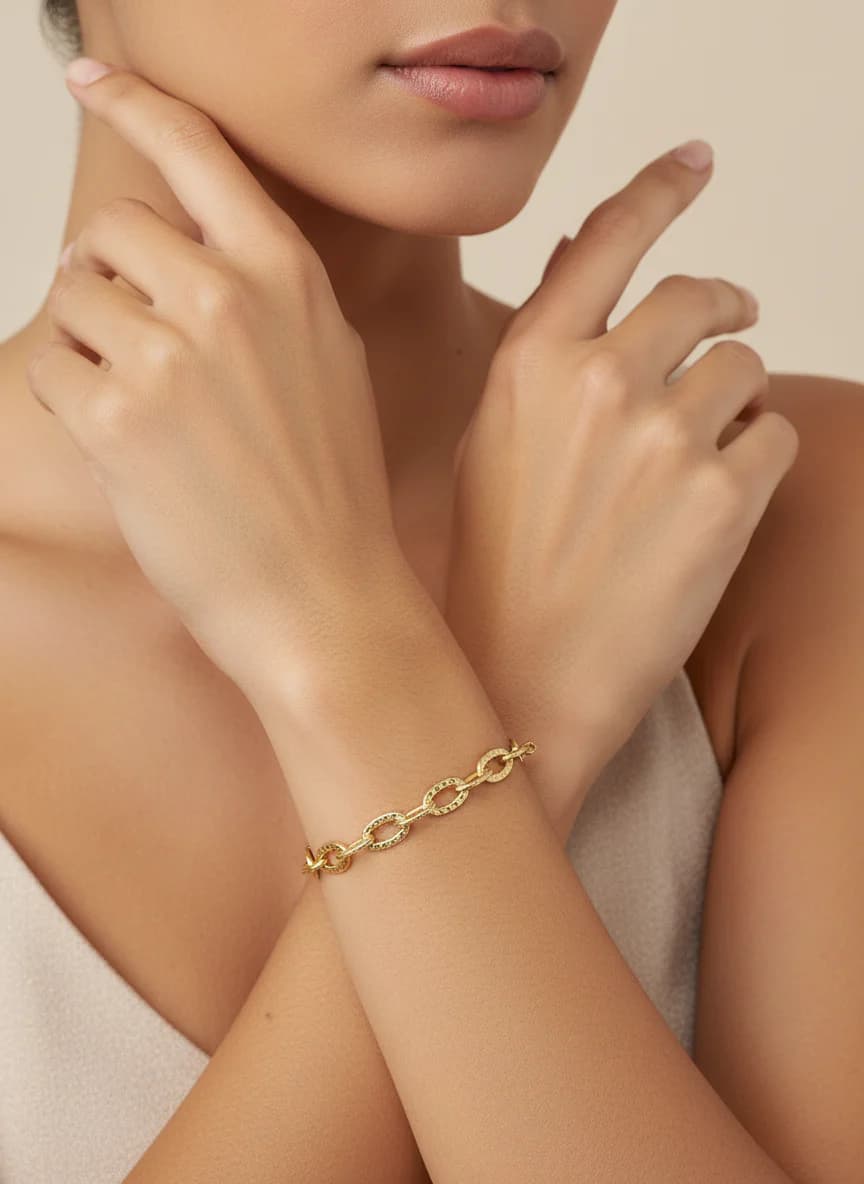 Altın Rengi Dokulu Kalın Zincir Kolye