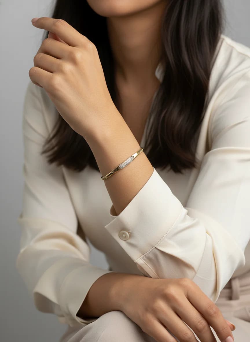 Zirkon Taşlı Gold Kaplama Şık Kadın Bileklik