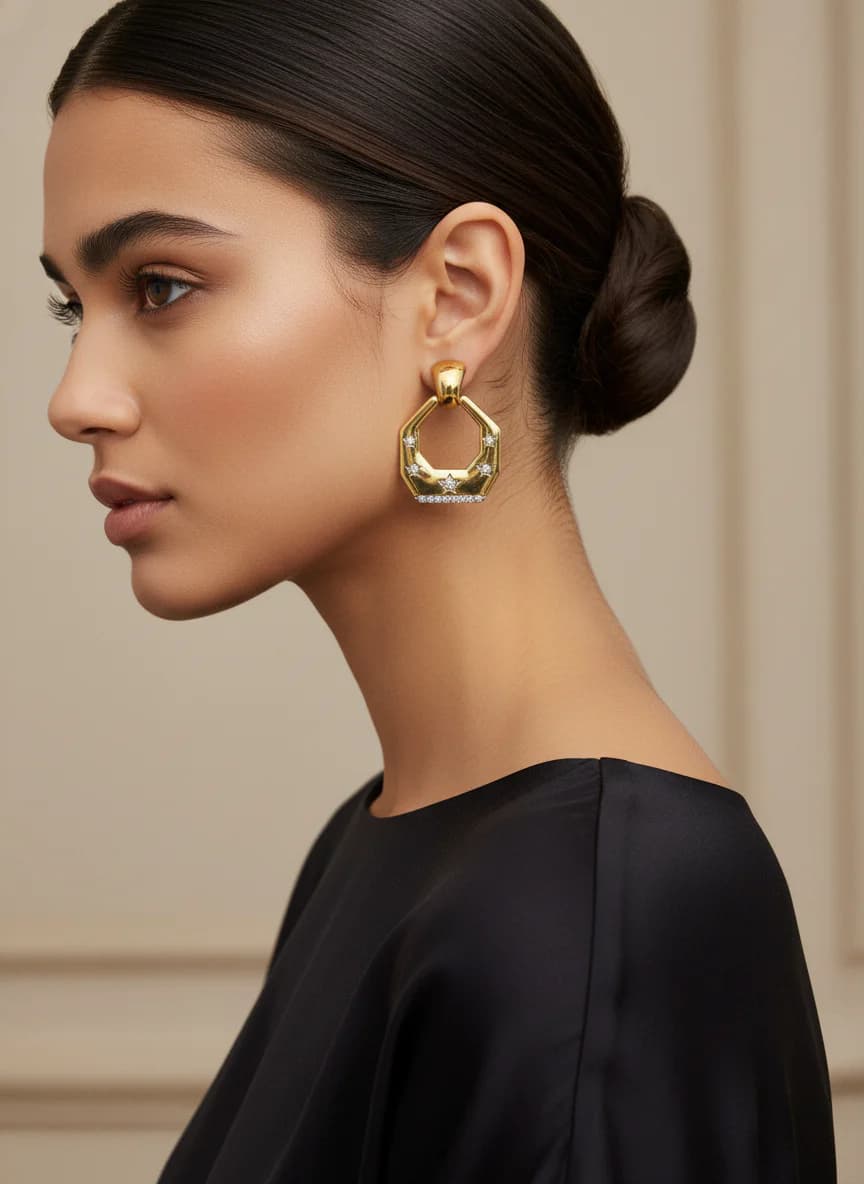 Altın Rengi Sekizgen Yıldız & Zirkon Taşlı Küpe