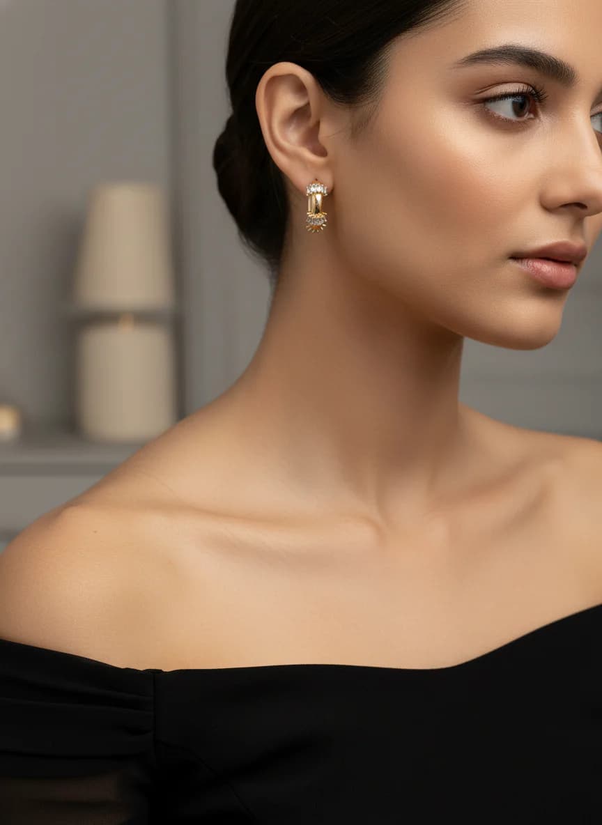 Rose Altın Rengi Zirkon Taşlı Huggie Halka Küpe