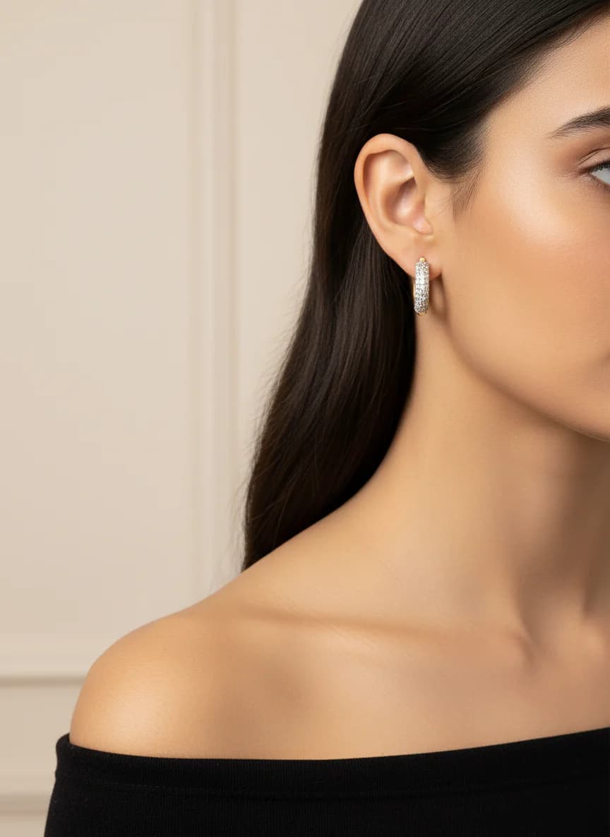 İki Renkli Zirkon Taşlı Kalp Tasarım Halka Küpe