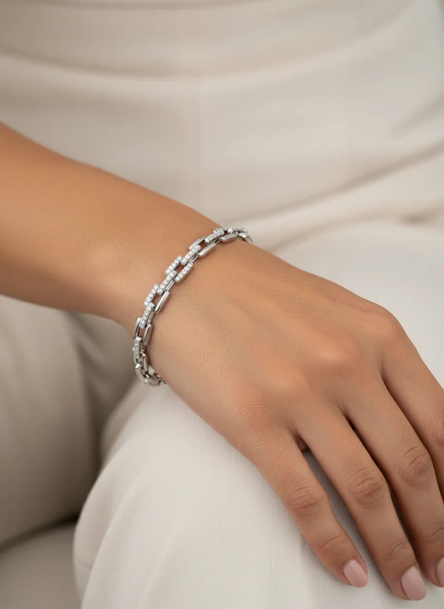 Şık Zirkon Taşlı Gümüş Rengi Dikdörtgen Zincir Bileklik