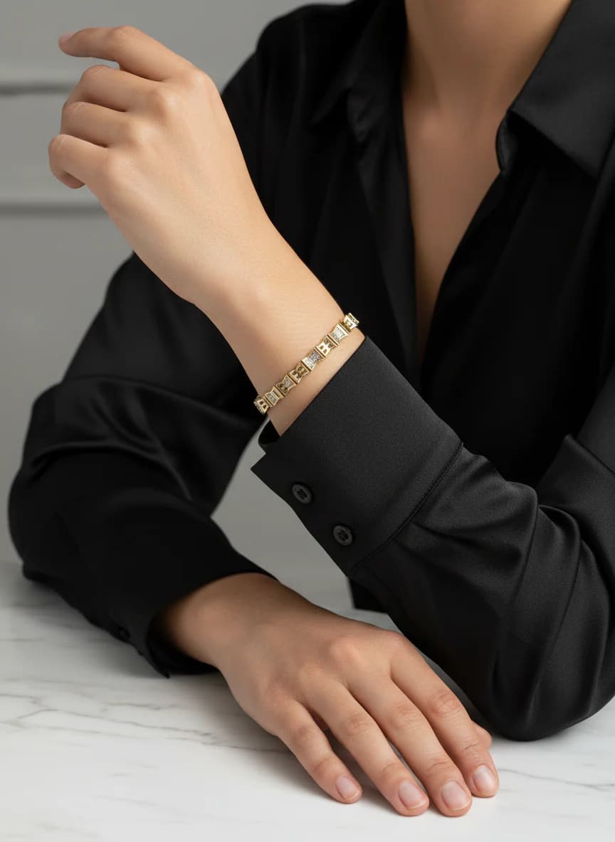 Zarif Altın Tonu Taşlı Özel Tasarım Kadın Bileklik