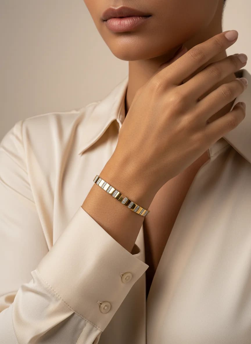 Şık Taşlı Altın Kaplama Kadın Bileklik - Özel Tasarım