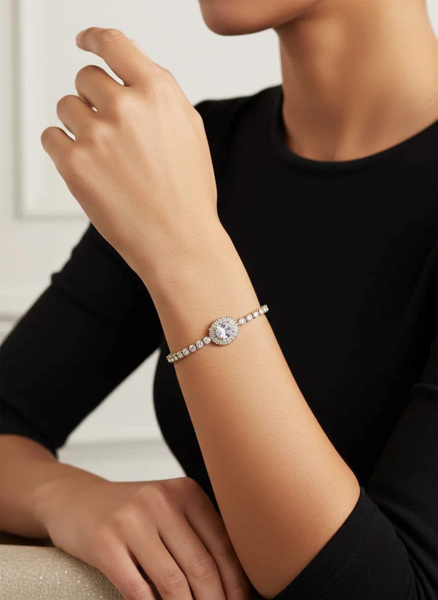 Altın Rengi Oval Zirkon Taşlı Pırıltılı Kadın Bileklik