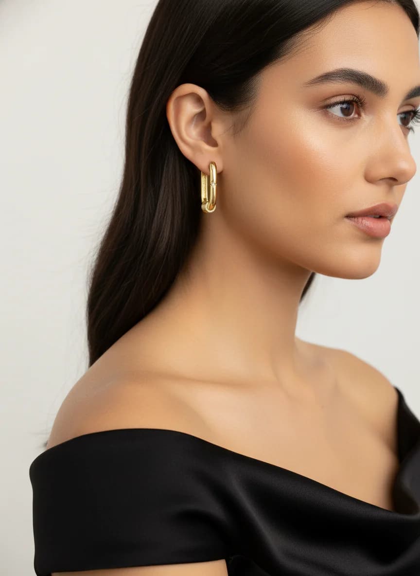 Zirkon Taşlı Modern Altın Rengi Halka Küpe