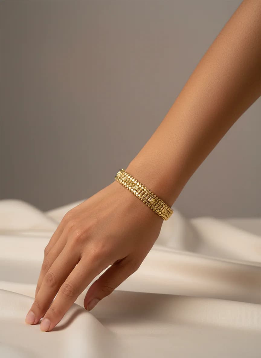 Altın Rengi Özel Tasarım Şık Kadın Bileklik