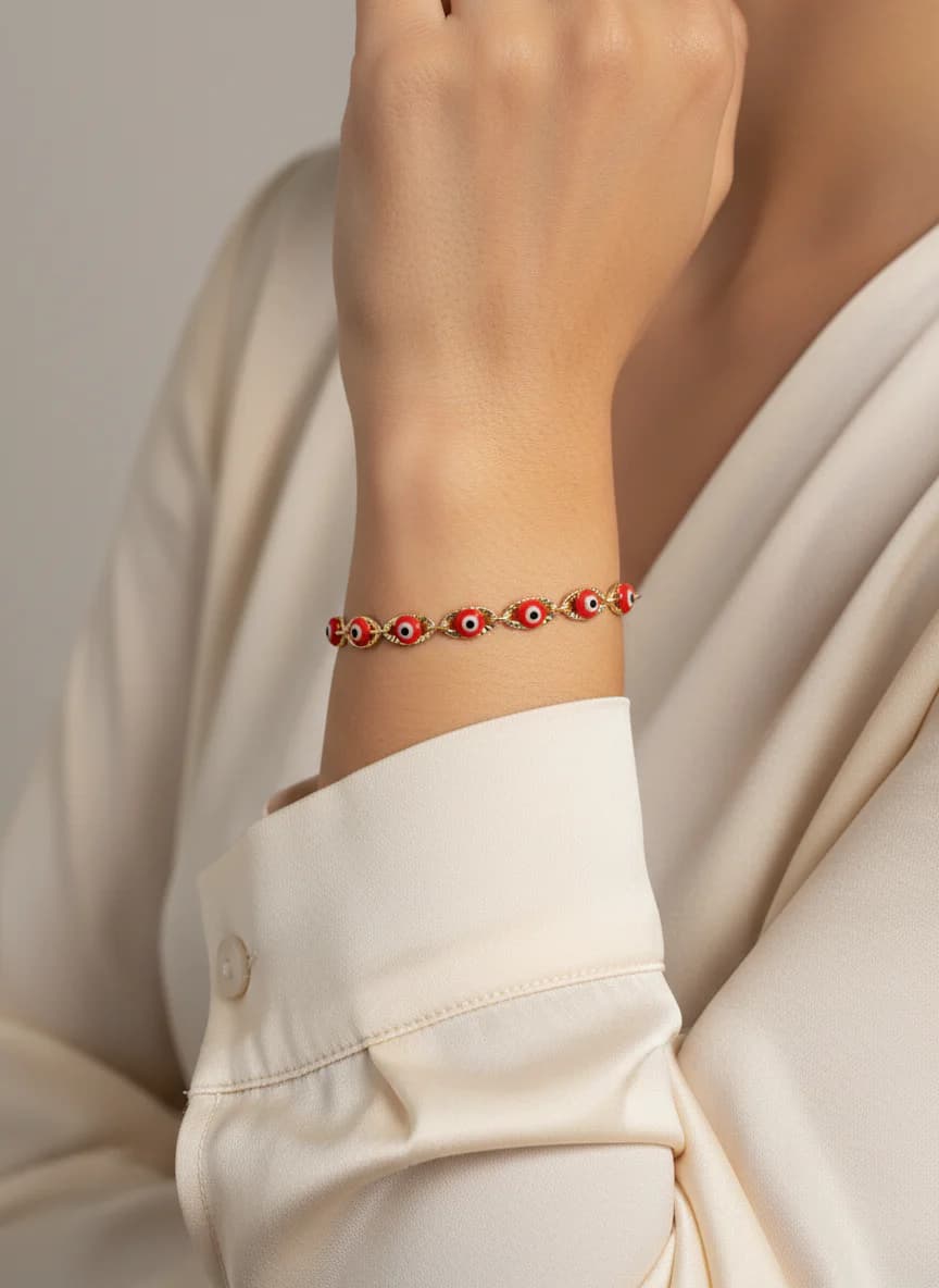 Kırmızı Nazar Boncuklu Altın Renk Şık Kadın Bileklik