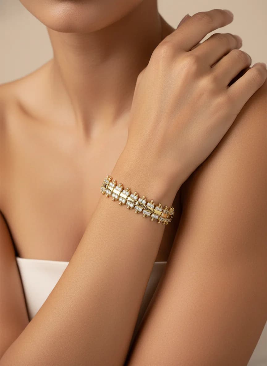 Şık Altın Kaplama Taşlı Modern Kadın Bileklik