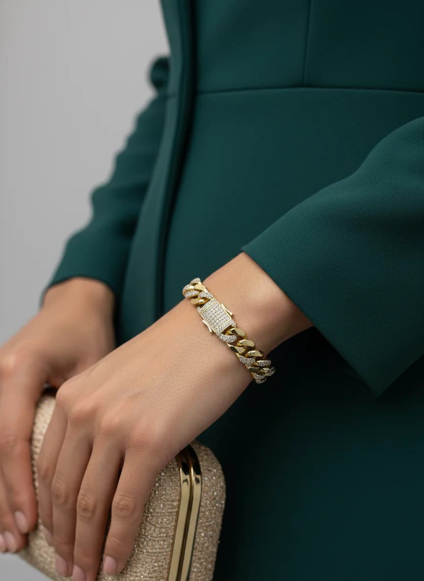 Altın Rengi Taşlı Küba Zincir Bileklik Şık Tasarım