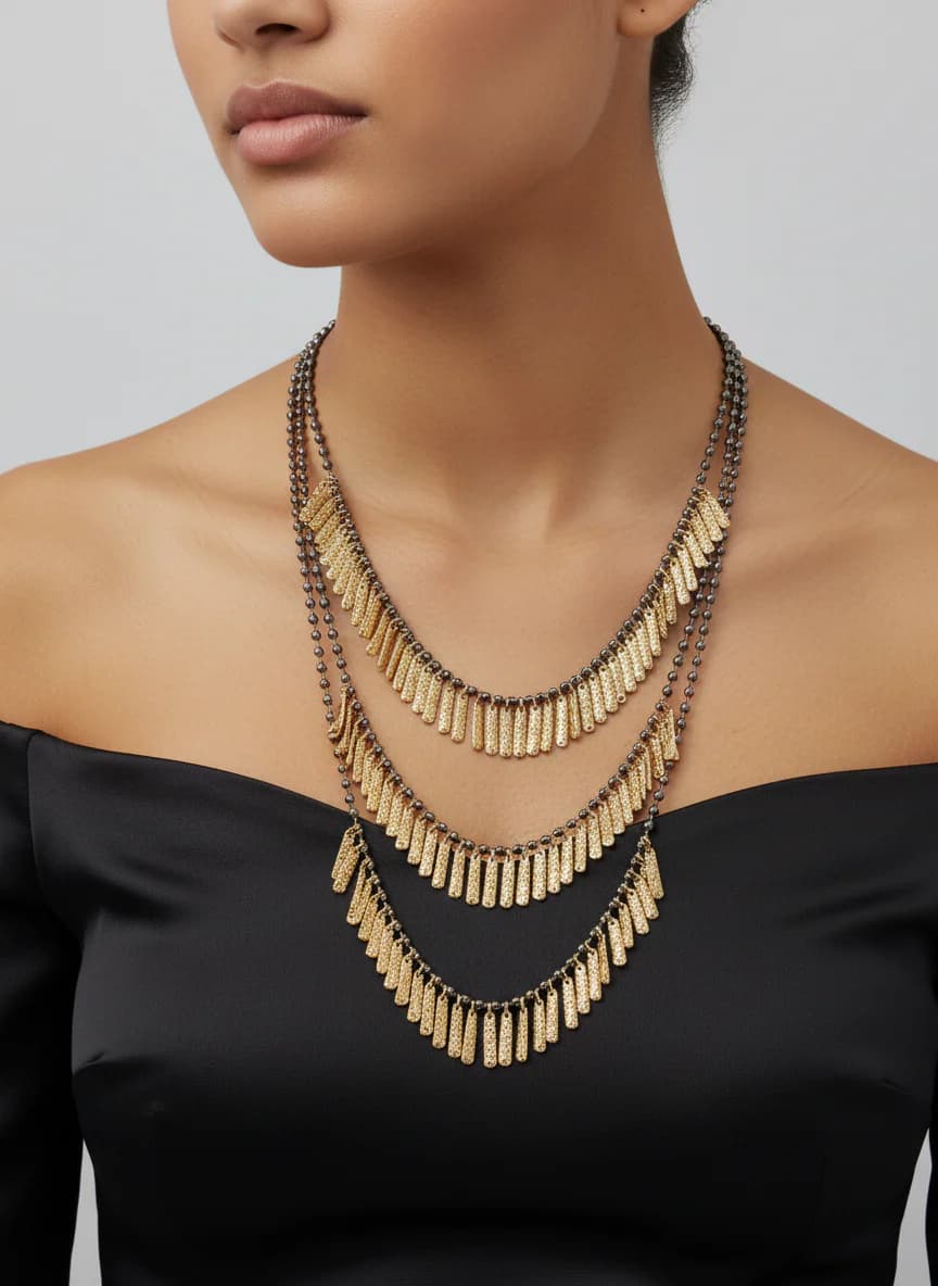 Uzun Katmanlı Gold Püsküllü Boncuklu Şık Kolye