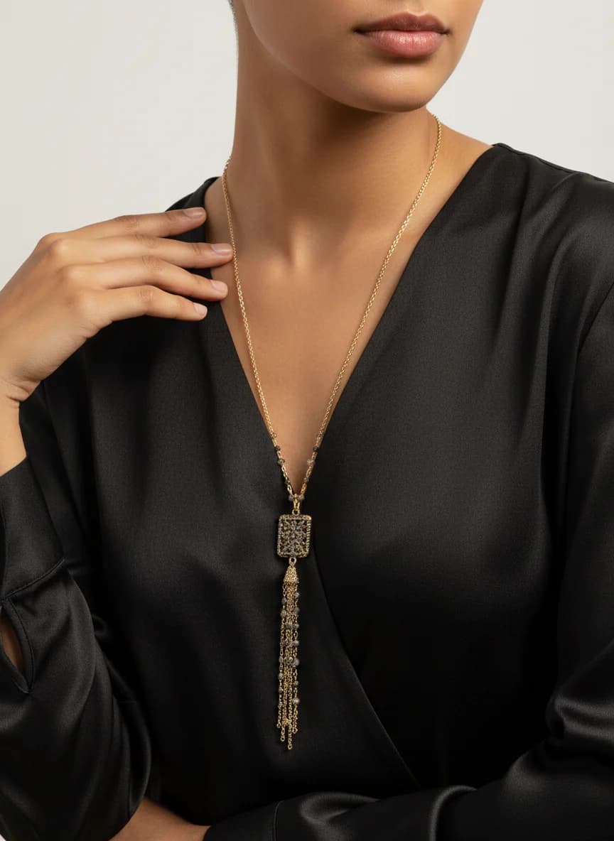 Uzun Püsküllü Dikdörtgen Vintage Stil Kolye - Gri Taşlı