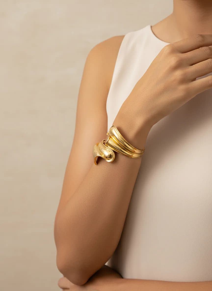 Altın Kaplama Dalgalı Tasarım Kelepçe Bileklik