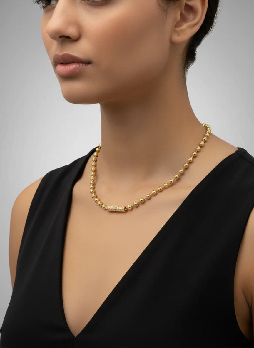 Altın Top Boncuklu Kolye - Taşlı Silindir Kilit Detaylı