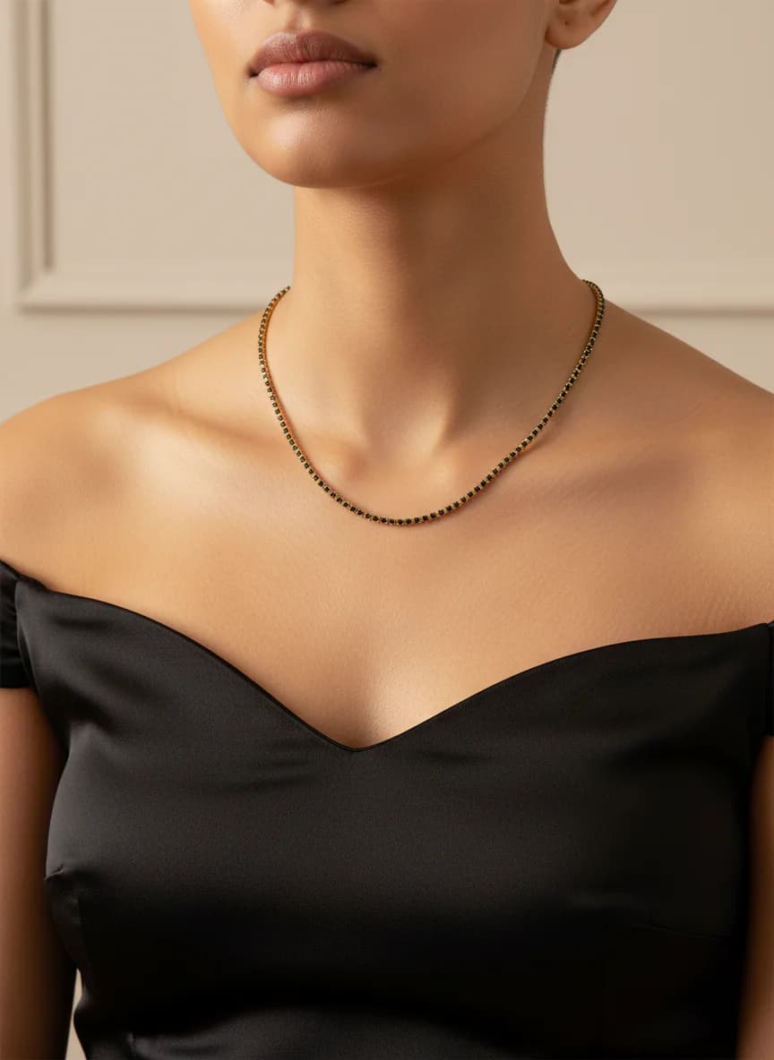 Siyah Zirkon Taşlı Altın Kaplama Zincir Kolye