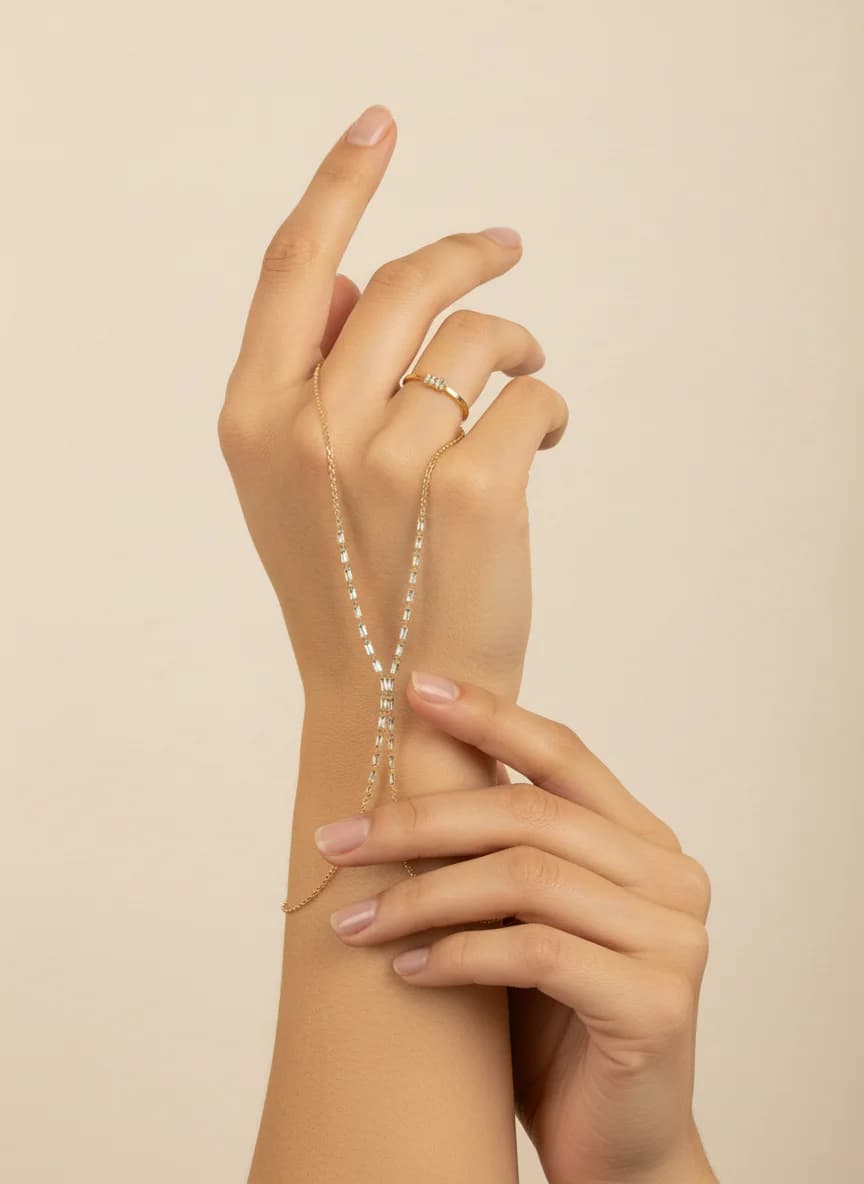 Altın Rengi Baget Taşlı Zarif Y Kolye - Sallantılı Şık Tasarım