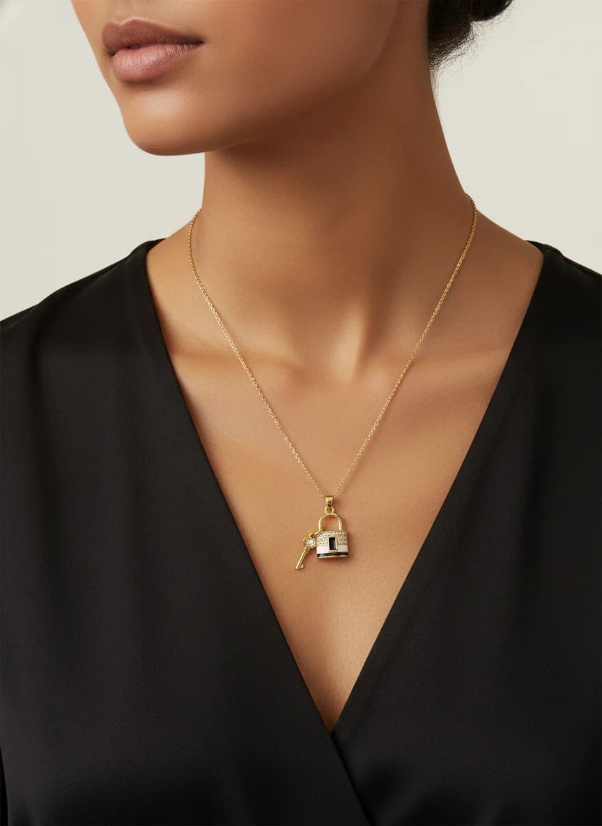 Altın Rengi Taşlı Kilit Anahtar Kolye - Zarif Zincir Kolye