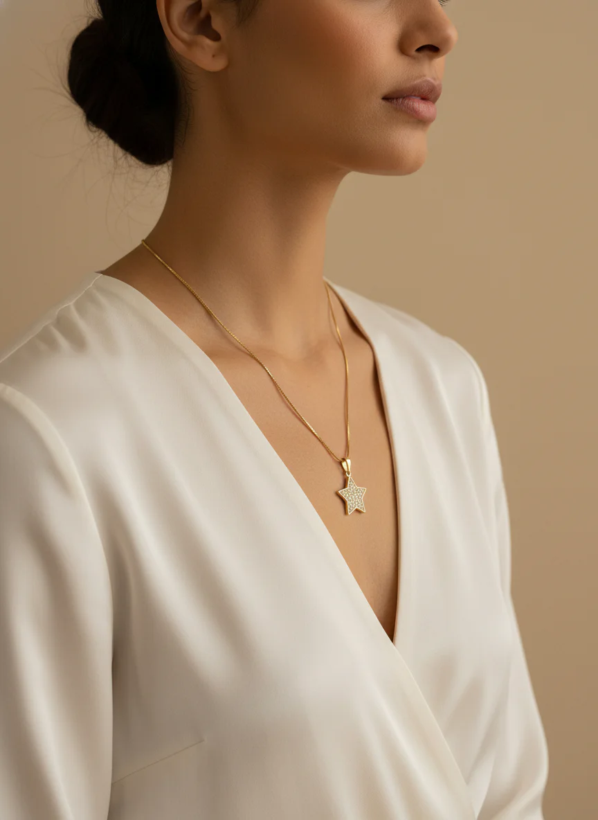 Altın Renk Taşlı Işıltılı Yıldız Kolye Zinciri