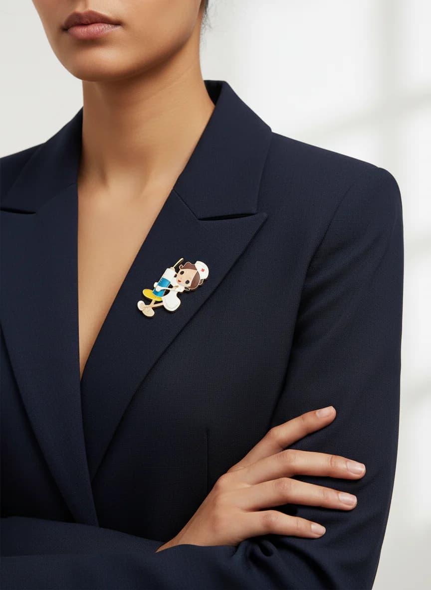 Sevimli Hemşire İğneli Broş Rozet - Sağlık Temalı Pin