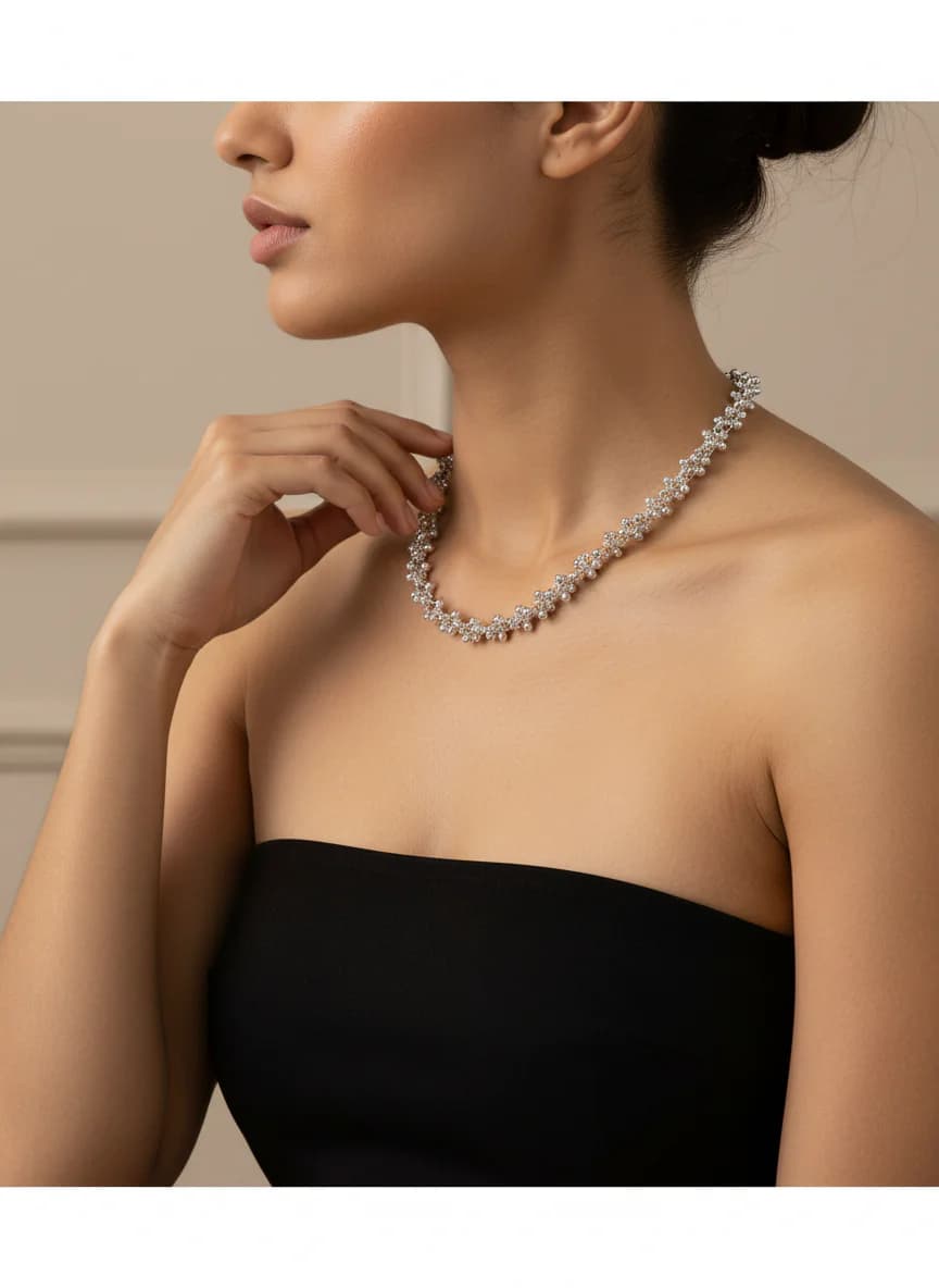 Parlak Gümüş Küme Boncuk Kolye