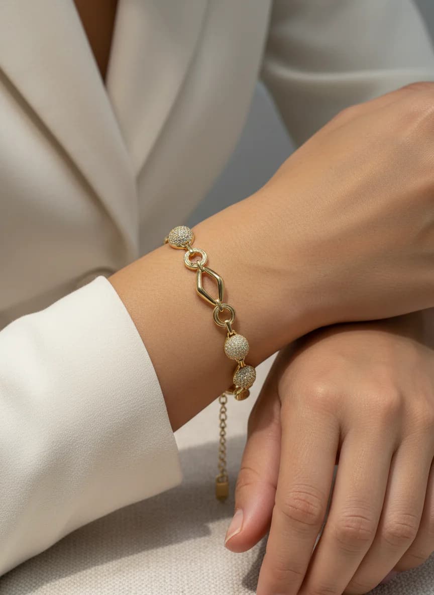 Pırlanta Görünümlü Zirkon Taşlı Altın Zincir Bileklik