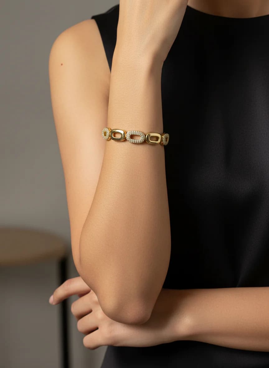 Altın Renk Taşlı Özel Tasarım Zincir Bileklik