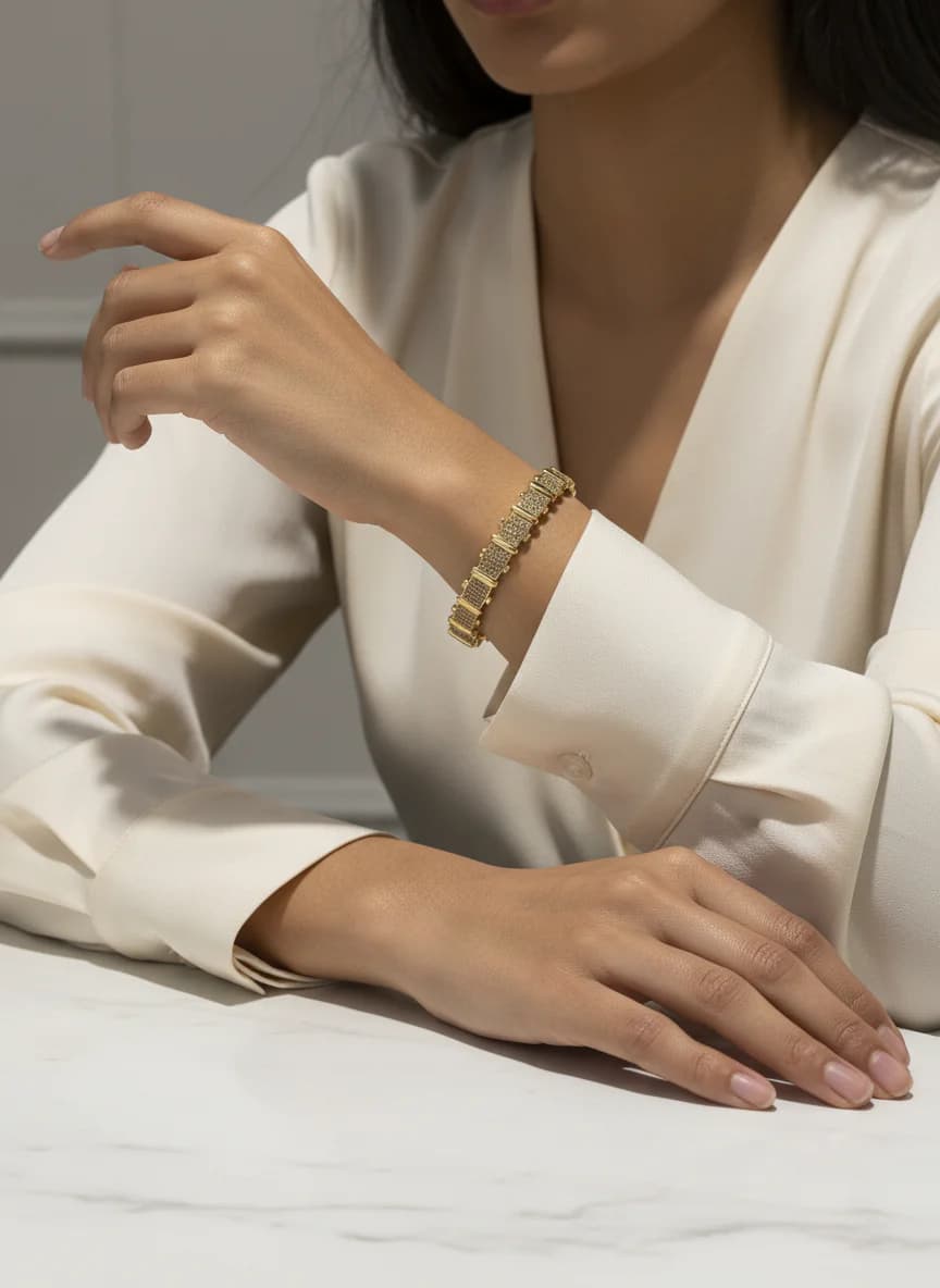 Lüks Altın Rengi Pave Taşlı Zirkon Bileklik