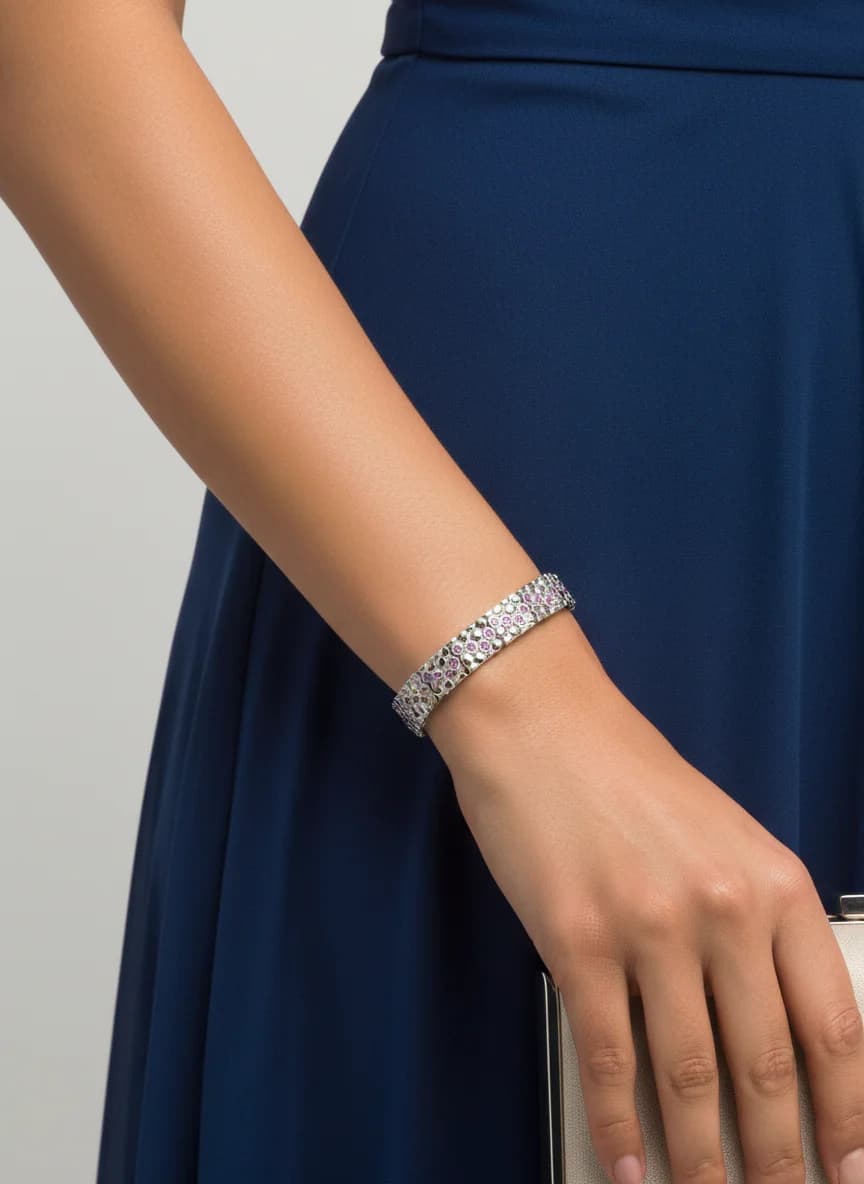 Parlak Gümüş Ton Altıgen Desenli Taşlı Kadın Bileklik