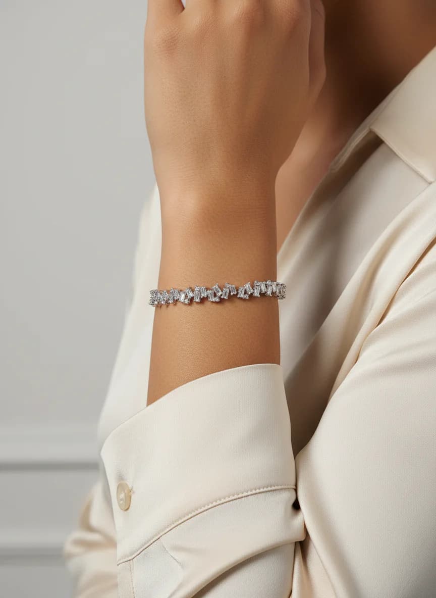 Baget Zirkon Taşlı Gümüş Parlak Kadın Bilekliği