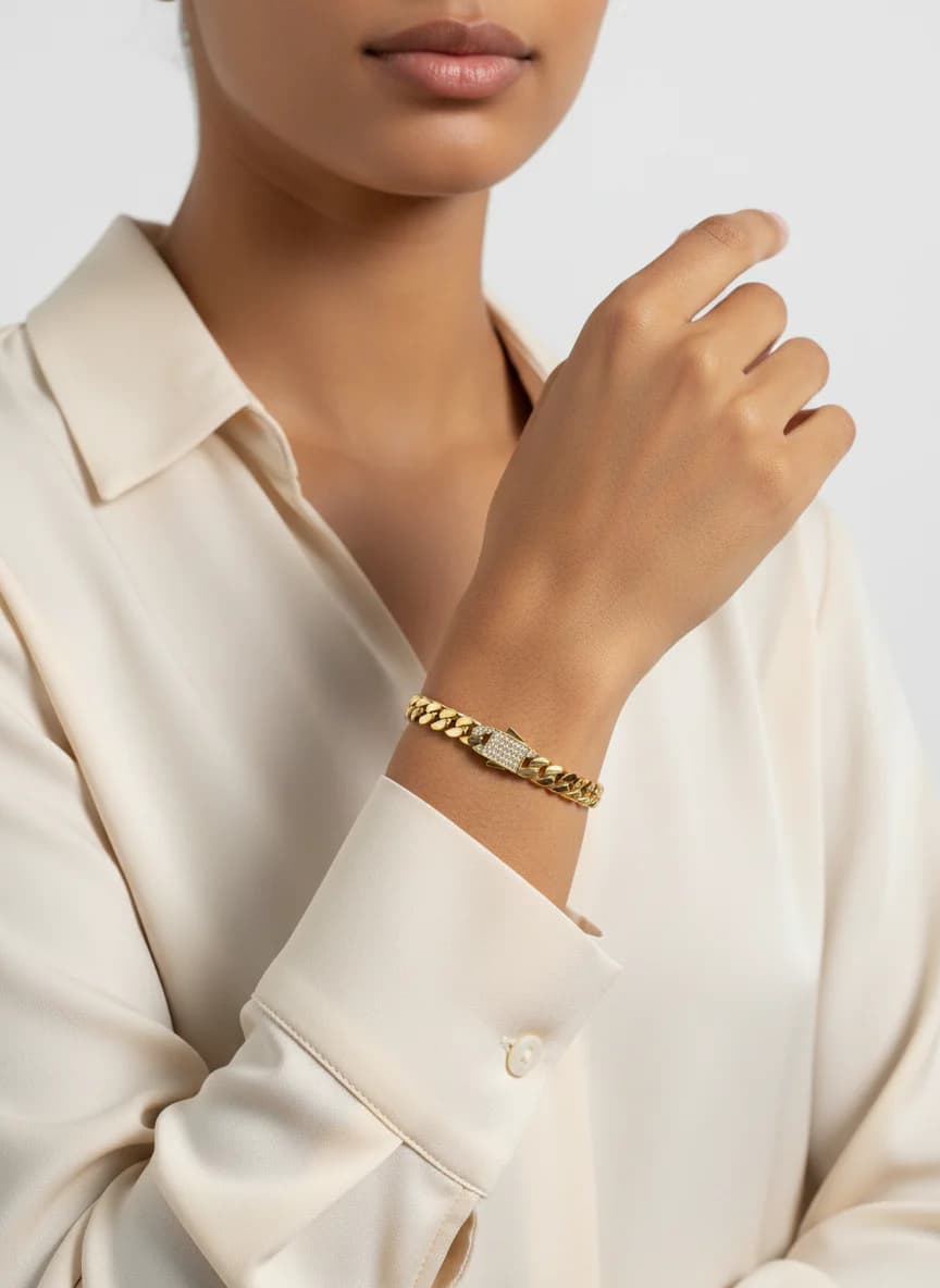 Taş Detaylı Altın Rengi Küba Zincir Erkek Bileklik