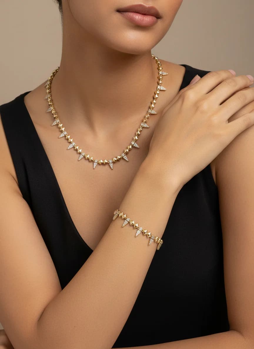 Altın Renk Zirkon Taşlı Piramit Kolye Bileklik Seti