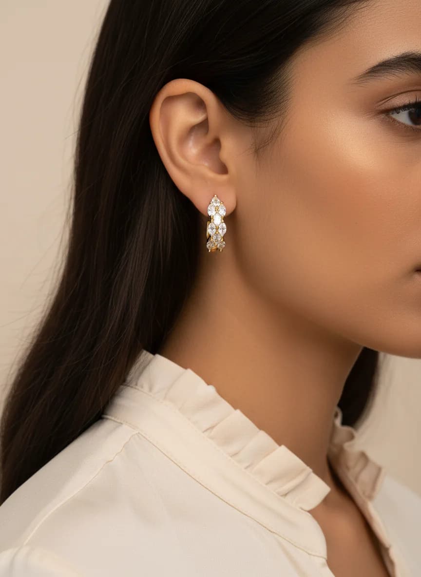 Zarif Altın Rengi Taşlı Halka Küpe - Marquise Zirkon