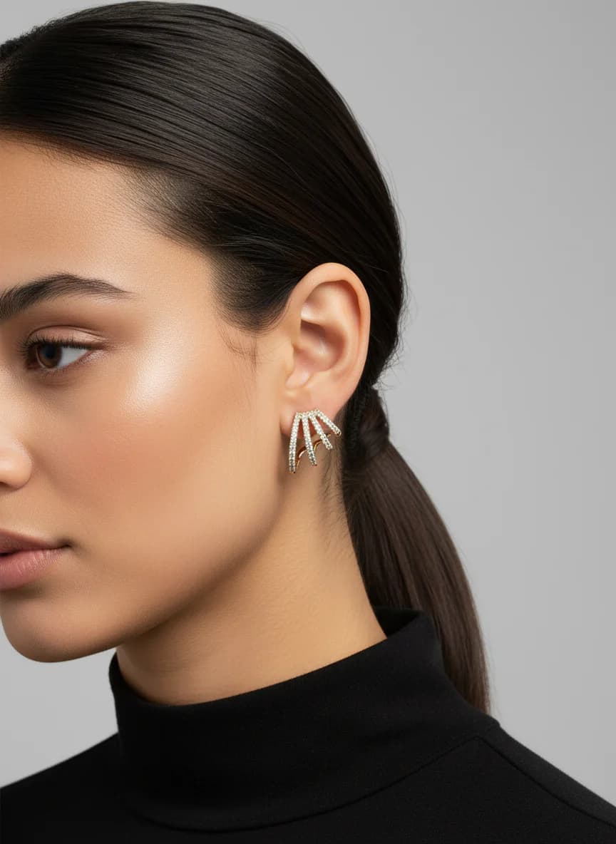 Altın Rengi Zirkon Taşlı Üçlü Sıra Küpe